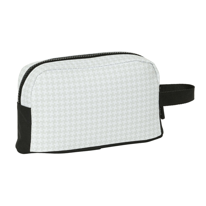 V6HE0D8139499FE3617186F1355C6B11B32R4604785P4